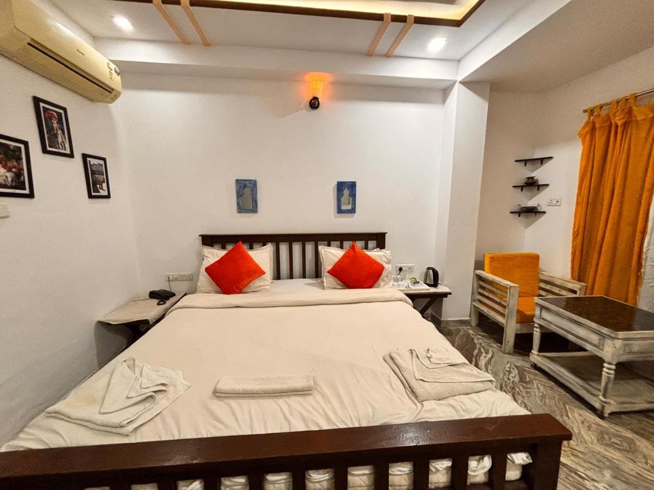 Thar View Hotel ไจซัลเมอร์ ภายนอก รูปภาพ